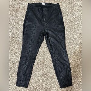 Ms. Cello Black Snake Printed High Waisted Skinny Jeans sz 18 STYLE#GA77541BLKP
